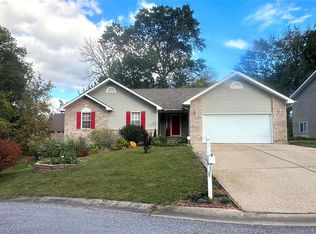 1520 Kelly Ct, Washington, MO 63090