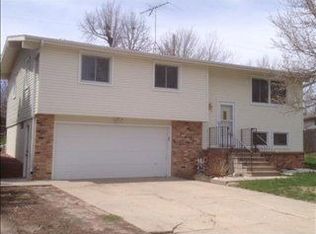 208 Laura Ln, Ceresco, NE 68017