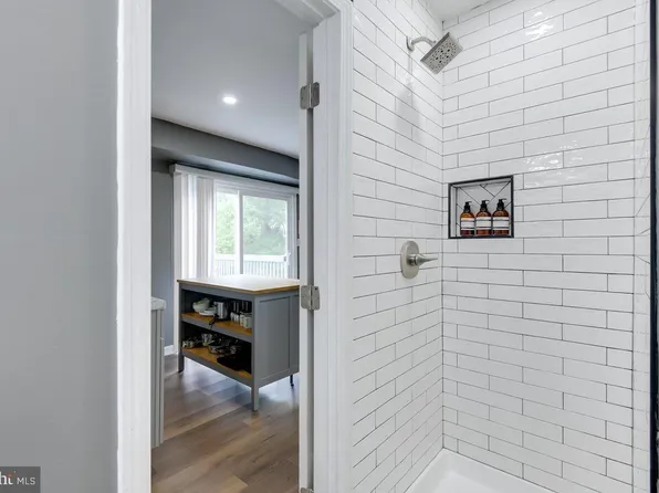 6604 Oak St, Landover, MD 20785