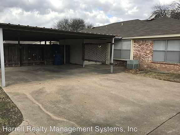3rd image of 617 Karen Dr