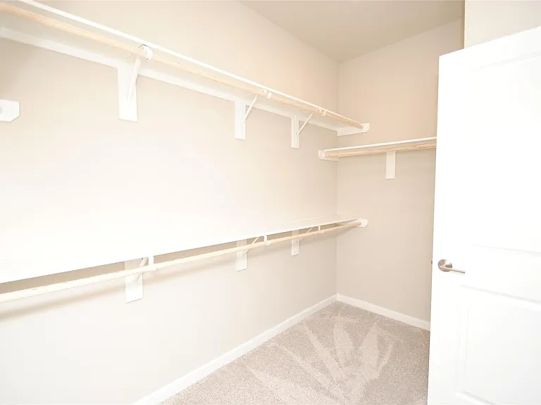 8326 Oakland Heights Ln — Photo 23