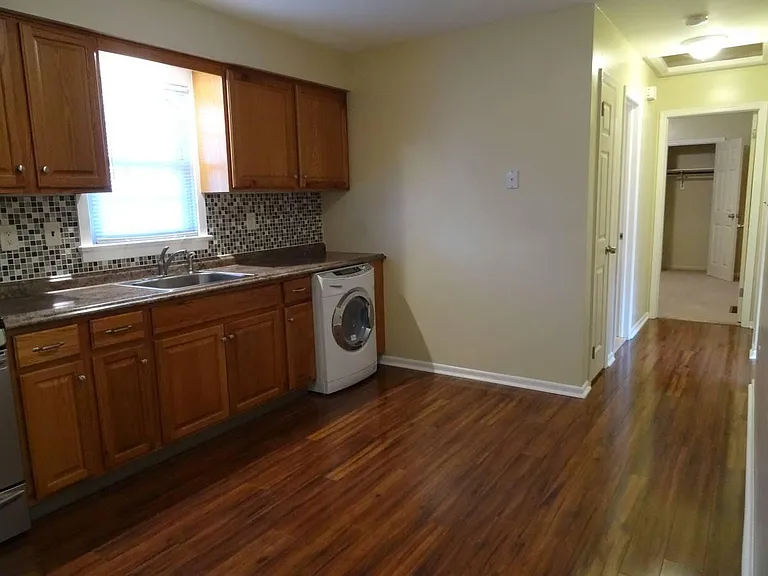 66 Grove Ave #66B — Photo 6