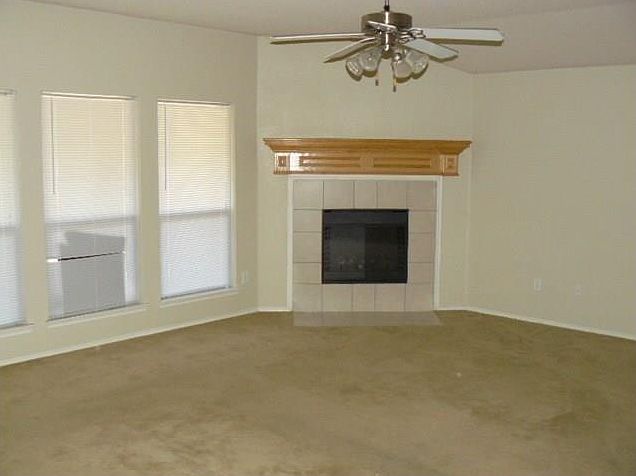 2nd image of 713 Horseshoe Ct