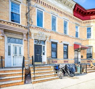 5433 Arnold Avenue, Flushing, NY, 11378