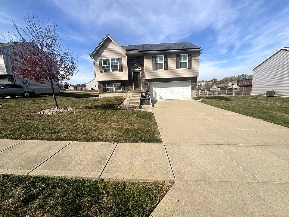 1133 Gemstone Pointe Dr