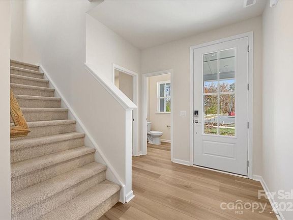 4th image of 8237 Franklin Trail St
