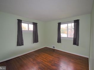 7429 McWhorter Pl, Annandale, VA 22003