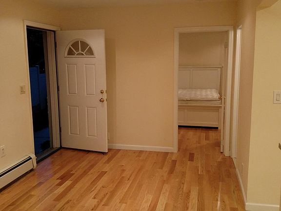 4th image of 433 Parkview Ave #298