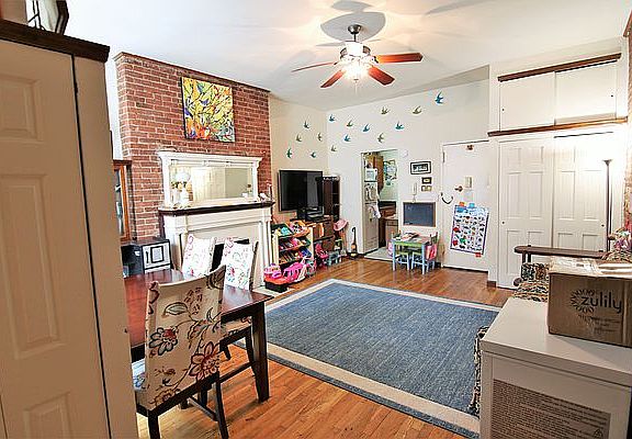 4th image of 310 W 81st St #6