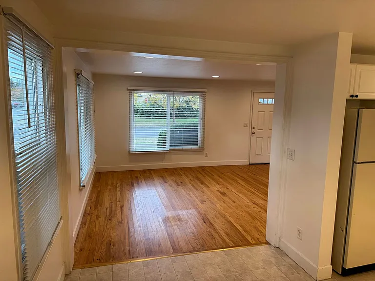 2091 Hilyard St — Photo 7
