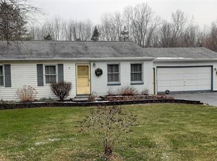 705 Yellow Mills Rd, Palmyra, NY 14522