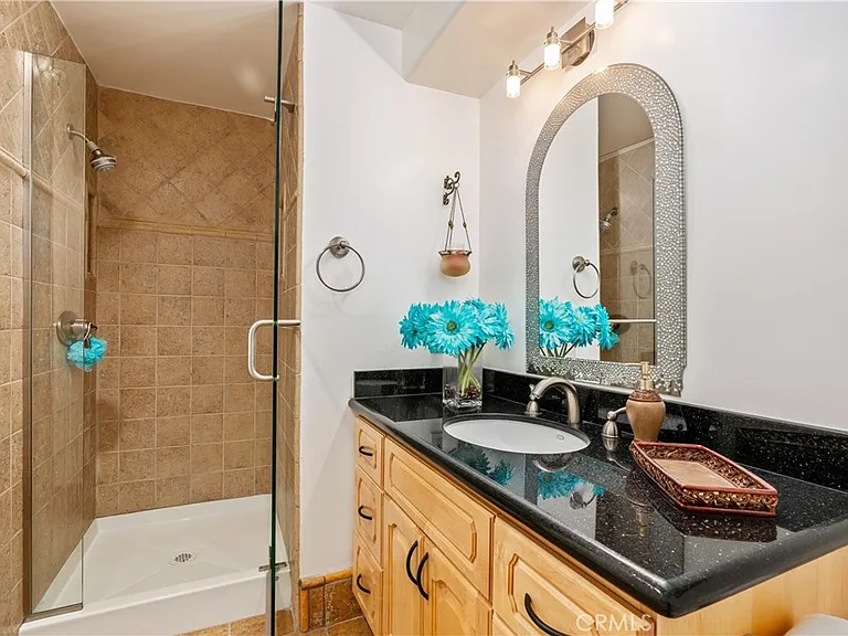 8252 Dancy Cir — Photo 25