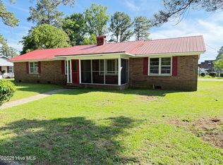 1207 Harrington St, Washington, NC 27889