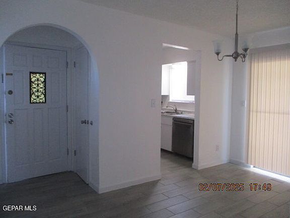 2nd image of 6909 Escondido Dr