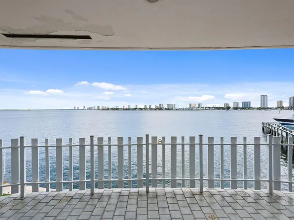 371 Wilma Cir APT 5, Riviera Beach, FL 33404