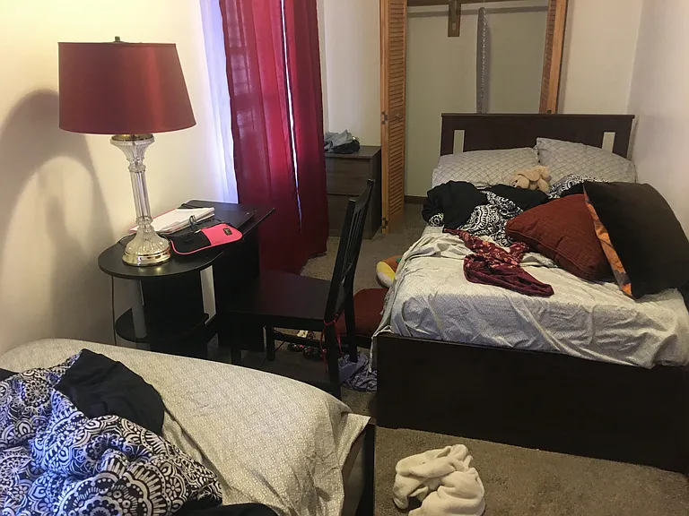 Middle Bedroom