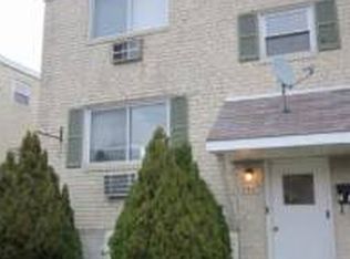 9407 Kirkwood Rd, Philadelphia, PA 19114