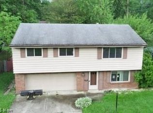 1095 Orlo Dr NW, Warren, OH