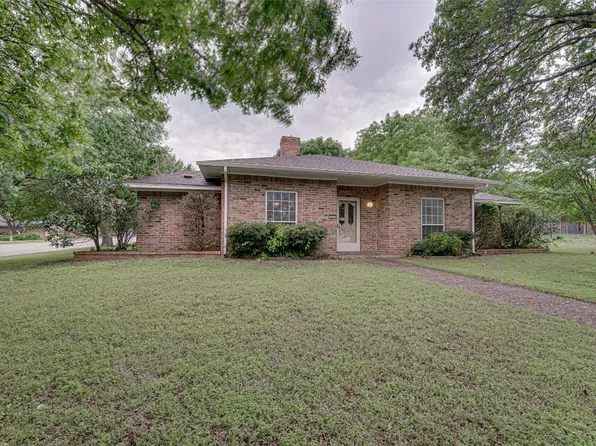 203 Greenstone Cir, Duncanville, TX 75116