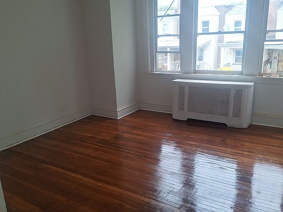 5th image of 946 Brill St #4