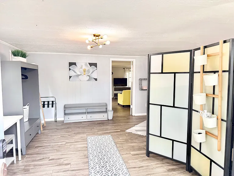 2320 Vista Ave — Photo 3