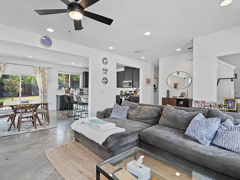 1309 Fort Branch Blvd — Photo 5