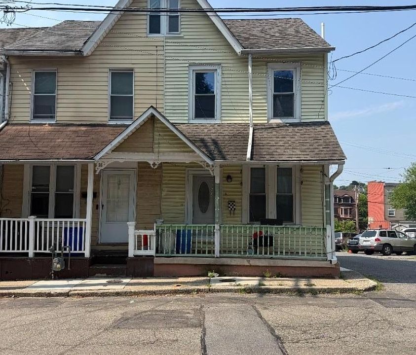 1st image of 12 Brainard St