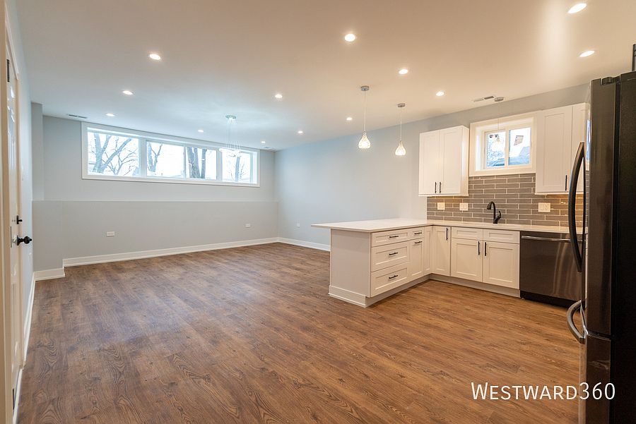 1st image of 3461 N Oconto Ave #G