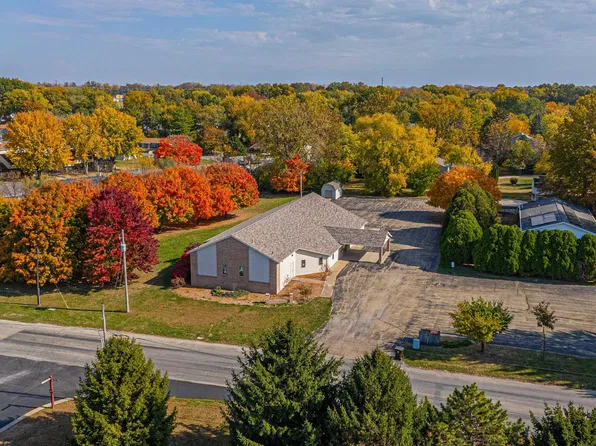1140 N State St, Lincoln, IL 62656