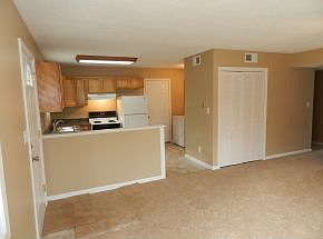 4th image of 3911 W Indian Creek Dr