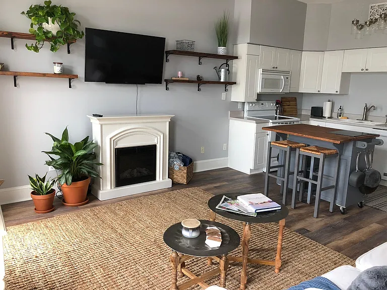 215 S Water St — Photo 4