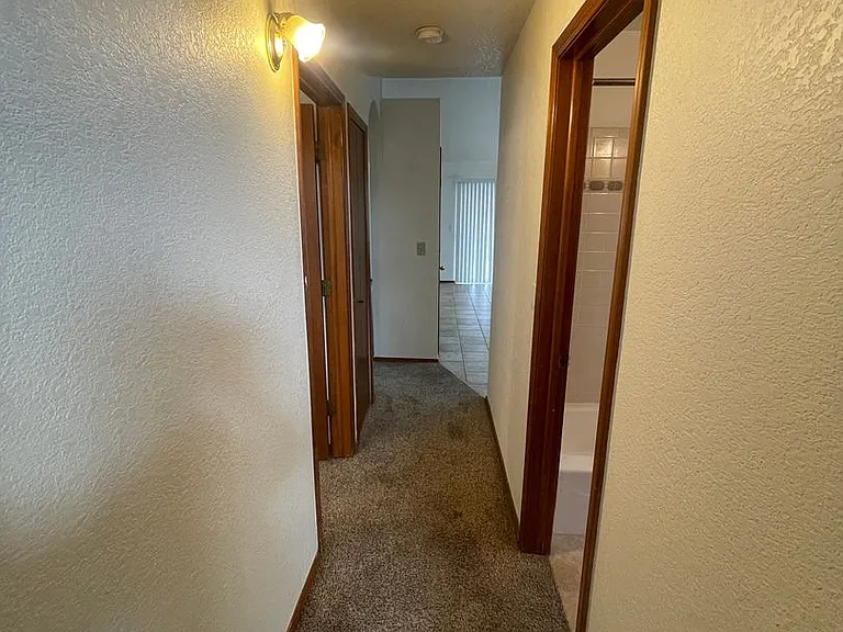 5015 Emerald St — Photo 26