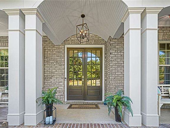 3rd image of 2750 Cogburn Ln