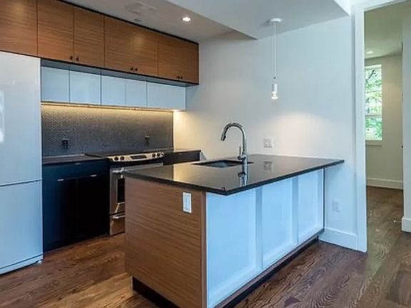 5th image of 83 Winthrop St #4B