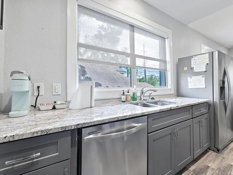 412 Drew St #4 — Photo 7