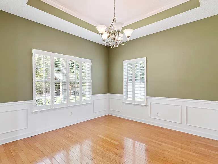235 Wellington Pl — Photo 7