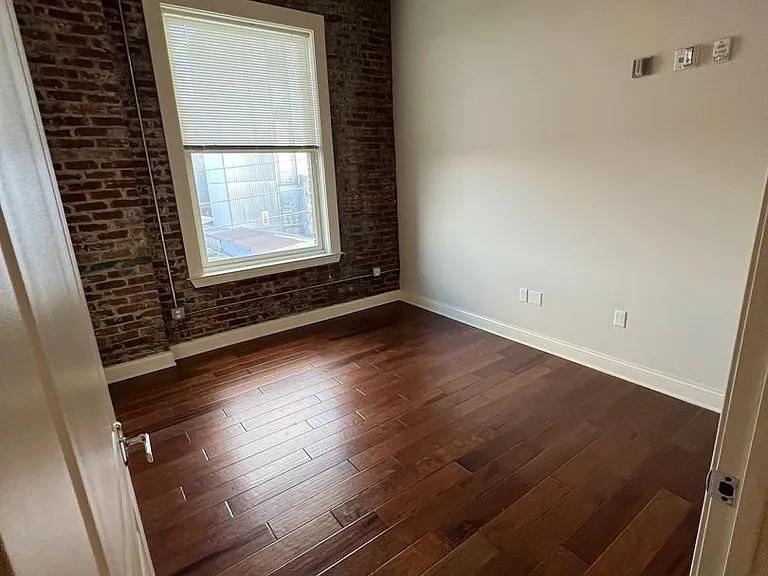 The Fleetwood Building — Photo 20