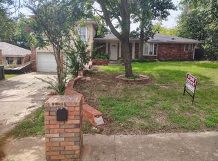 908 Belle Air Ave, Edmond, OK 73013