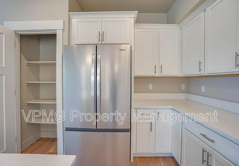 2347 E Otter Loop — Photo 13