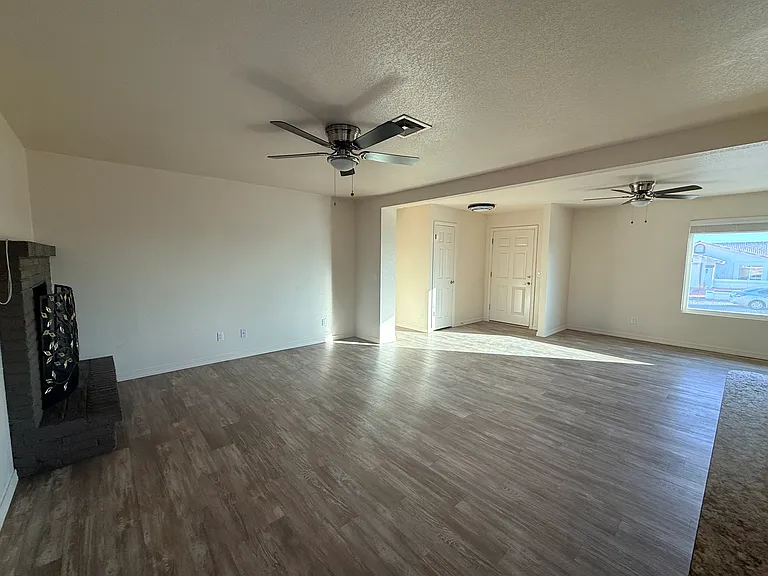 692 Sand Dab Dr — Photo 6