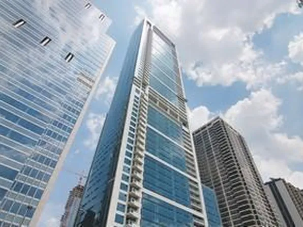 340 E Randolph St APT 907, Chicago, IL 60601