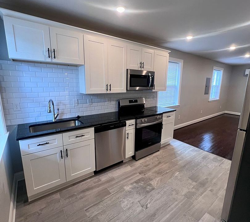 1st image of 1920 Lakeview Ave APT 1