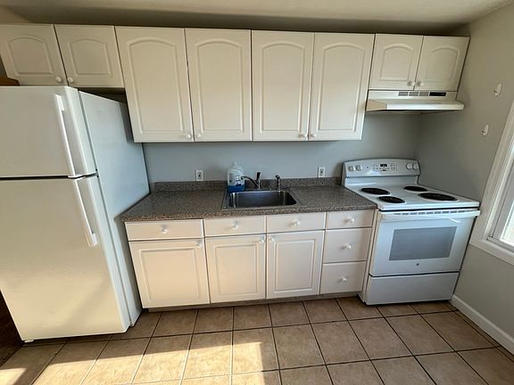 2nd image of 211 Westchester Ave Floor 2