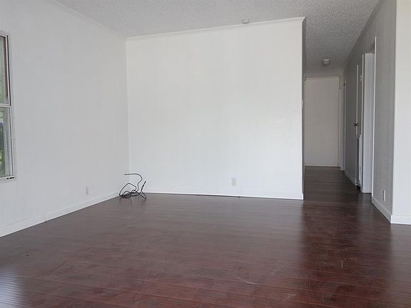 4th image of 11838 Greenglen Dr