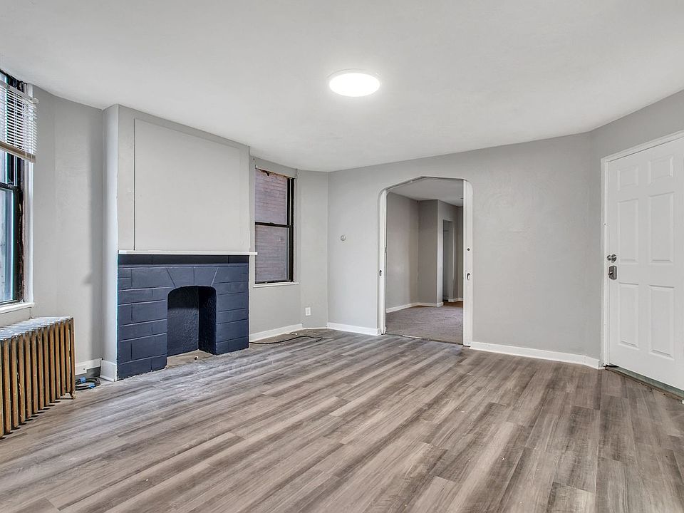 1st image of 3433 Parkview Ave #1