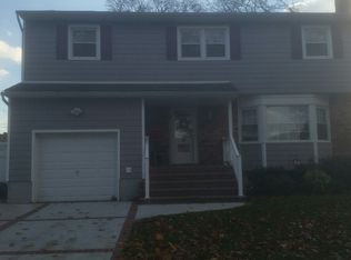 36 New York Ave, Massapequa, NY 11758