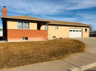 77 Wheatridge Dr, Pueblo, CO 81005