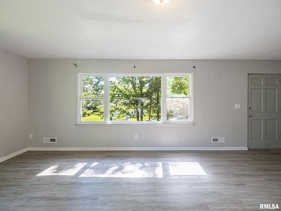4th image of 3808 N Walround Ln