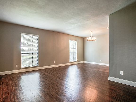 5th image of 3421 Knollpoint Dr