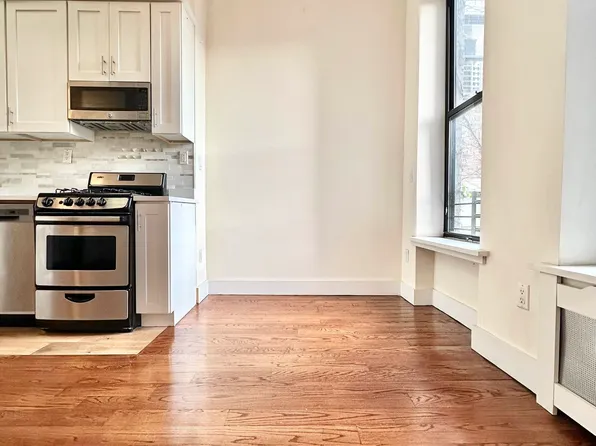 50 West 90th Street image 4 of 17